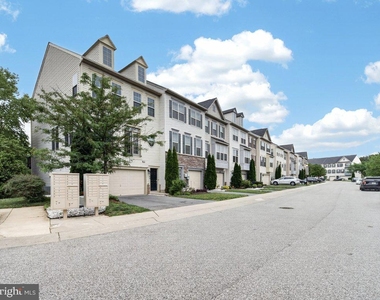1169 Carinoso Circle - Photo Thumbnail 1