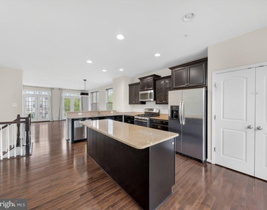 1169 Carinoso Circle - Photo Thumbnail 18