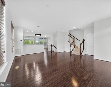 1169 Carinoso Circle - Photo Thumbnail 6