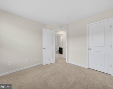 1169 Carinoso Circle - Photo Thumbnail 35