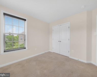 1169 Carinoso Circle - Photo Thumbnail 40