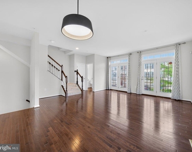 1169 Carinoso Circle - Photo Thumbnail 4
