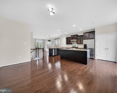 1169 Carinoso Circle - Photo Thumbnail 17