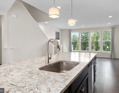 7210 Hartley Lane - Photo Thumbnail 5