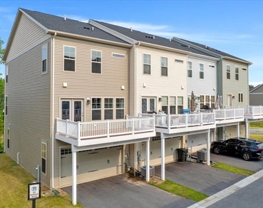 7210 Hartley Lane - Photo Thumbnail 33