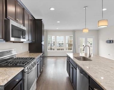 7210 Hartley Lane - Photo Thumbnail 10