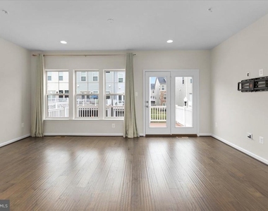 7210 Hartley Lane - Photo Thumbnail 13