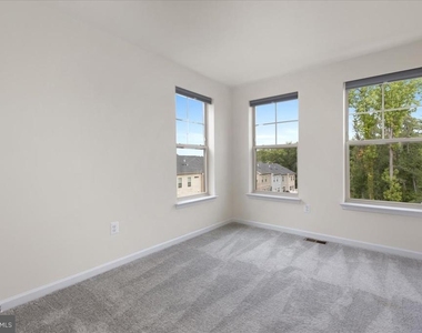 7210 Hartley Lane - Photo Thumbnail 22