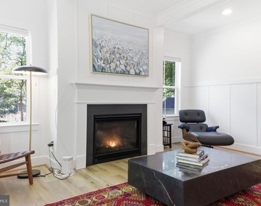 916 Waterview Drive - Photo Thumbnail 12