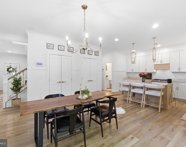 916 Waterview Drive - Photo Thumbnail 13