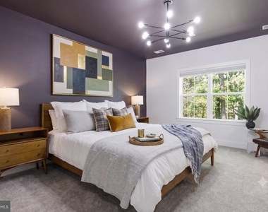 916 Waterview Drive - Photo Thumbnail 1