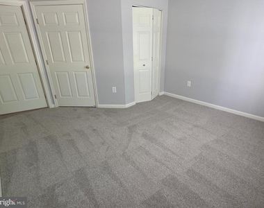 2441 Blue Spring Court - Photo Thumbnail 15