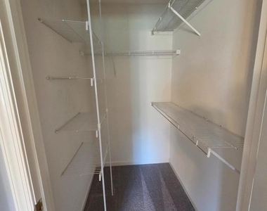 2441 Blue Spring Court - Photo Thumbnail 11