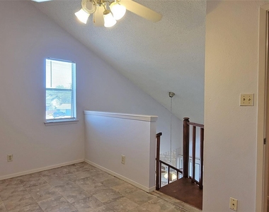 2500 Burleson Rd - Photo Thumbnail 4