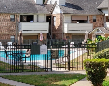 2500 Burleson Rd - Photo Thumbnail 8