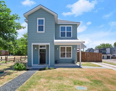 1809 Chestnut - Photo Thumbnail 2