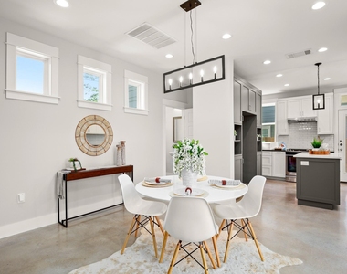 1809 Chestnut - Photo Thumbnail 10
