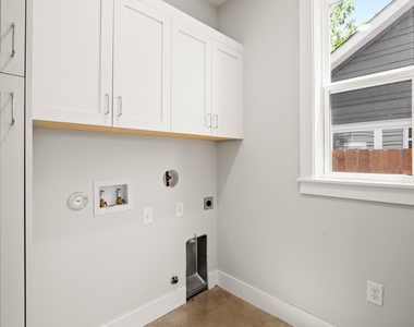 1809 Chestnut - Photo Thumbnail 12