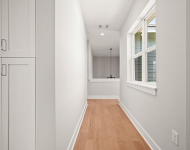 1809 Chestnut - Photo Thumbnail 24