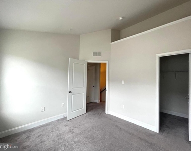 7805 Loblolly Way - Photo Thumbnail 13