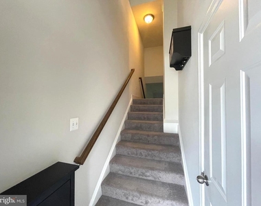 7805 Loblolly Way - Photo Thumbnail 21