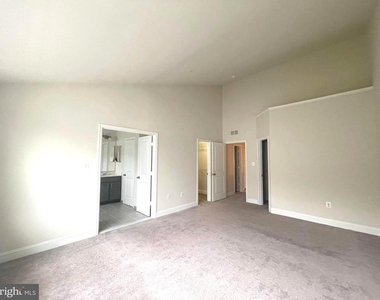 7805 Loblolly Way - Photo Thumbnail 7