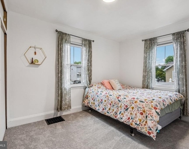 105 Dinsmore Avenue - Photo Thumbnail 24