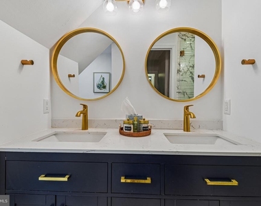 105 Dinsmore Avenue - Photo Thumbnail 21