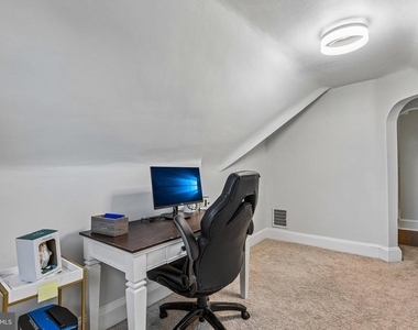 105 Dinsmore Avenue - Photo Thumbnail 17
