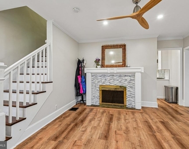 105 Dinsmore Avenue - Photo Thumbnail 3