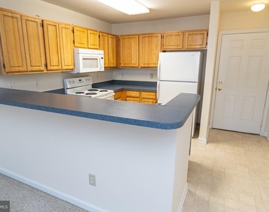 3500 Sanibel Circle - Photo Thumbnail 17