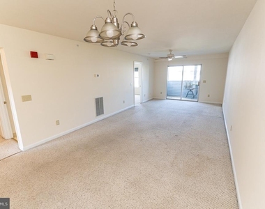 3500 Sanibel Circle - Photo Thumbnail 10