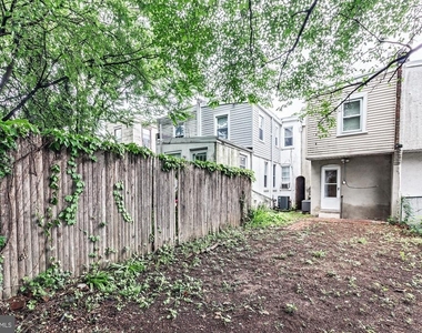 1607 Howland Street - Photo Thumbnail 14