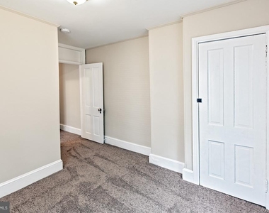 1607 Howland Street - Photo Thumbnail 8
