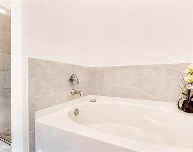 833 Whitetail Dr - Photo Thumbnail 29