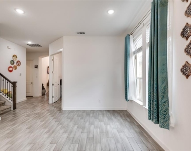 833 Whitetail Dr - Photo Thumbnail 9