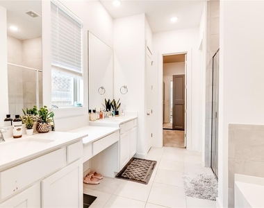 833 Whitetail Dr - Photo Thumbnail 23