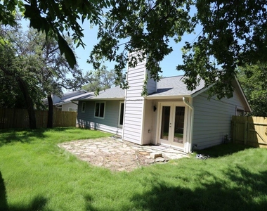 4011 Eskew Dr - Photo Thumbnail 19