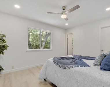 4011 Eskew Dr - Photo Thumbnail 12