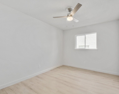 4011 Eskew Dr - Photo Thumbnail 16