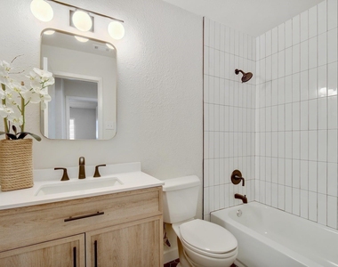 4011 Eskew Dr - Photo Thumbnail 17