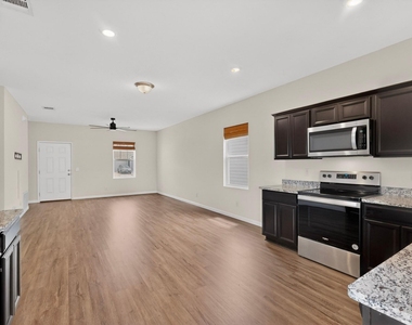 12713 Robert Taft St - Photo Thumbnail 11