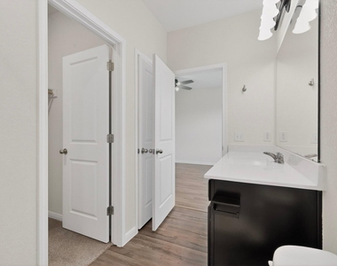 12713 Robert Taft St - Photo Thumbnail 20