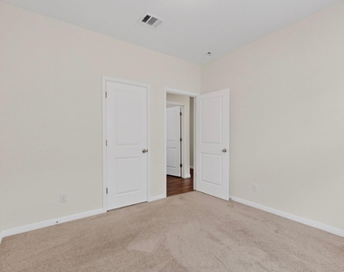 12713 Robert Taft St - Photo Thumbnail 32
