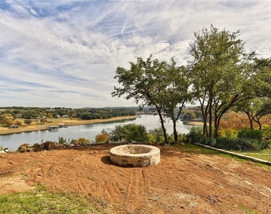 713 Nomad Dr - Photo Thumbnail 3