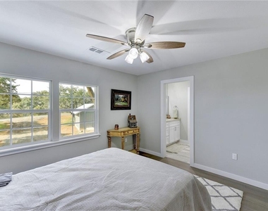 713 Nomad Dr - Photo Thumbnail 12