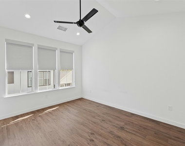 3809 Valley View Rd - Photo Thumbnail 12