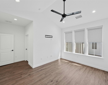 3809 Valley View Rd - Photo Thumbnail 13
