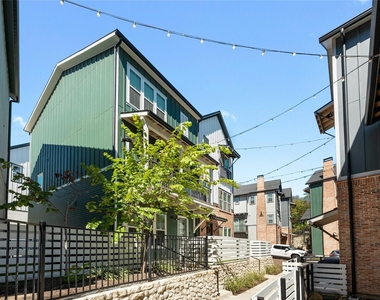 3809 Valley View Rd - Photo Thumbnail 1