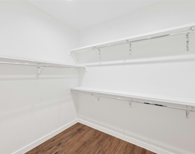 3809 Valley View Rd - Photo Thumbnail 16